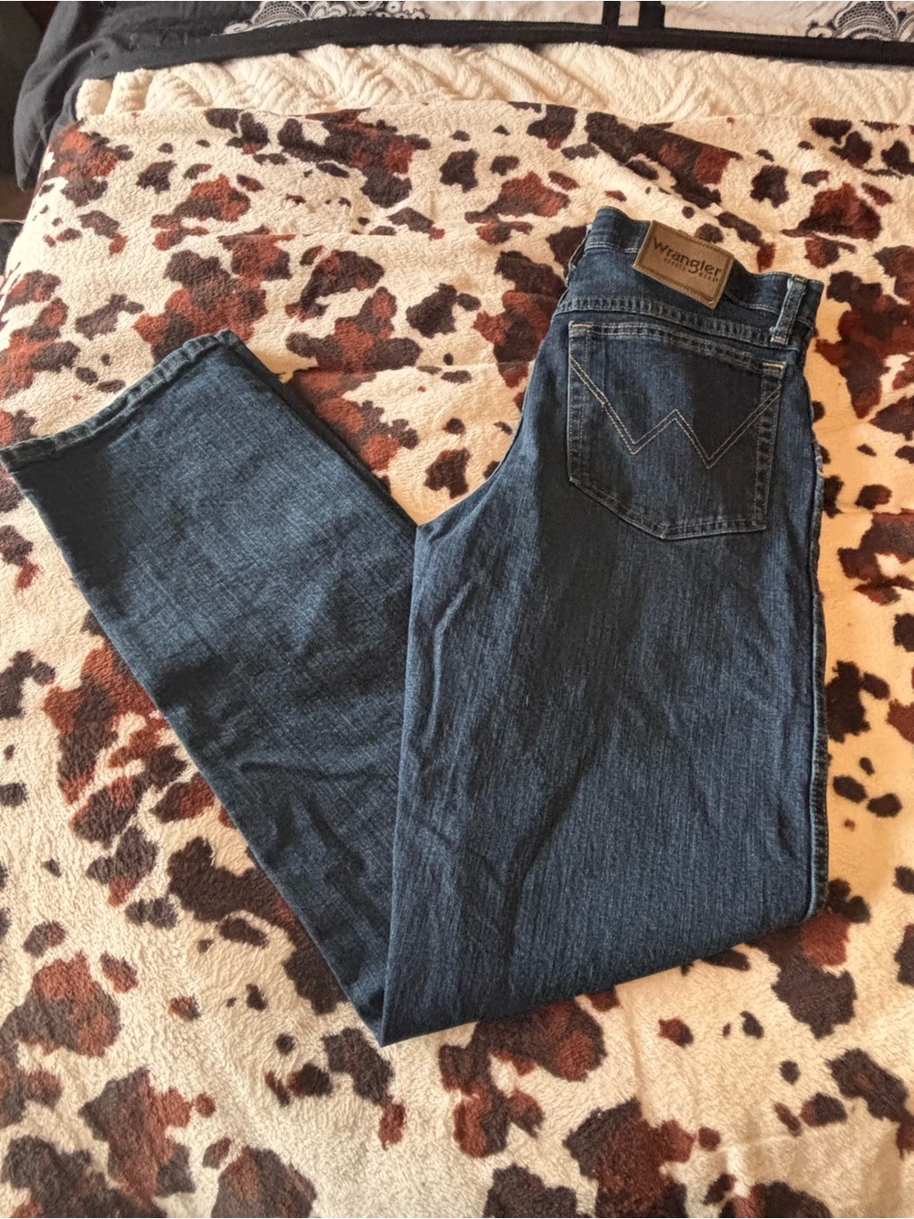 Wrangler rugged work Men’s Dark Blue Straight-Leg Jeans
